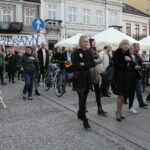 Strajk nauczycieli - pikieta przed Urzędem Miasta / Marzena Mąkosa / Radio Kielce