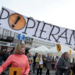 Strajk nauczycieli - pikieta przed Urzędem Miasta / Marzena Mąkosa / Radio Kielce