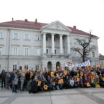 Strajk nauczycieli - pikieta przed Urzędem Miasta / Marzena Mąkosa / Radio Kielce