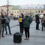 Strajk nauczycieli - pikieta przed Urzędem Miasta / Marzena Mąkosa / Radio Kielce