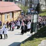 Nowa Słupia. Droga Krzyżowa na Święty Krzyż / Marzena Mąkosa / Radio Kielce