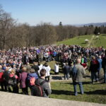 Nowa Słupia. Droga Krzyżowa na Święty Krzyż / Marzena Mąkosa / Radio Kielce