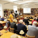 Pedagogiczna Biblioteka Wojewódzka - wieczór wspomnień o pisarzu pod hasłem "Gustaw Herling-Grudziński wśród Żeromszczaków" / Marzena Mąkosa / Radio Kielce