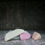 Kredowisko na terenie Fabryki Piasku znajdującej się obok Alei Sław i Skweru Harcerskiego imienia Szarych Szeregów. Kreda / Marzena Mąkosa / Radio Kielce