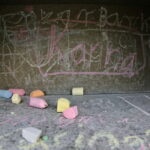 Kredowisko na terenie Fabryki Piasku znajdującej się obok Alei Sław i Skweru Harcerskiego imienia Szarych Szeregów. Kreda / Marzena Mąkosa / Radio Kielce