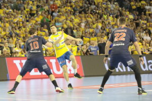 Kielce. Mecz ćwierćfinałowy Ligi Mistrzów PGE Vive Kielce - Paris Saint Germain / Marzena Mąkosa / Radio Kielce