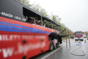 Pożar autobusu na ekspresowej obwodnicy Kielc / Marzena Mąkosa / Radio Kielce