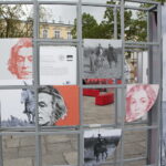 Wystawa planszowa IPN "Powstała by żyć" na placu Wolności / Marzena Mąkosa / Radio Kielce