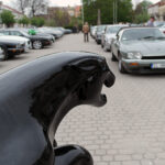 Opatów. Rajd Ziemi Sandomierskiej. Jaguary na Rynku / Emilia Sitarska / Radio Kielce