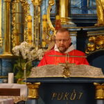 Obchody 155. rocznicy śmierci sześciu powstańców. Na zdjęciu o. Edgar Semeniuk / Emilia Sitarska / Radio Kielce