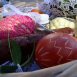 Ostrowiec Świętokrzyski. Święcenie pokarmów w Sanktuarium Najświętszej Maryi Panny Saletyńskiej / Emilia Sitarska / Radio Kielce