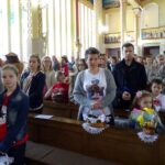 Ostrowiec Świętokrzyski. Święcenie pokarmów w Sanktuarium Najświętszej Maryi Panny Saletyńskiej / Emilia Sitarska / Radio Kielce