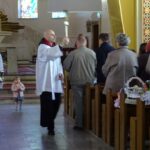 Ostrowiec Świętokrzyski. Święcenie pokarmów w Sanktuarium Najświętszej Maryi Panny Saletyńskiej / Emilia Sitarska / Radio Kielce