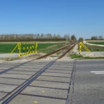 Niestrzeżony przejazd kolejowy przebiegający przez drogę wojewódzką 755 / Emilia Sitarska / Radio Kielce