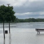 Sandomierz. Zalany nadwiślański bulwar / Grażyna Szlęzak-Wójcik / Radio Kielce