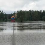 Sandomierz. Zalany nadwiślański bulwar / Grażyna Szlęzak-Wójcik / Radio Kielce