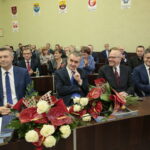 Pierwsza sesja kieleckiej Rady Miasta kadencji 2018-2023. Na zdjęciu (od lewej): Bodgan Wenta - prezydent Kielc, Wojciech Lubawski - ustępujący prezydent Kielc, Czesław Gruszewski - zastępca prezydenta Kielc, Krzysztof Słoń - senator PiS / Marzena Mąkosa / Radio Kielce