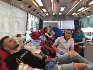 Akcja honorowego oddawania krwi w Sandomierzu / Grażyna Szlęzak-Wójcik / Radio Kielce