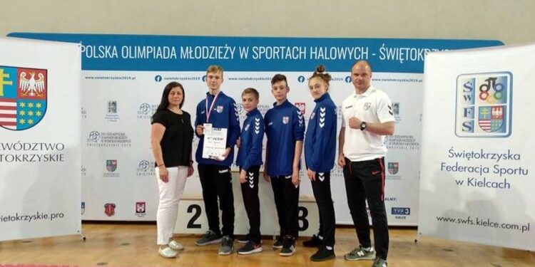 Cztery medale zdobyli zawodnicy z naszego regionu w taekwondo olimpijskim / OSTO Ostrowiec