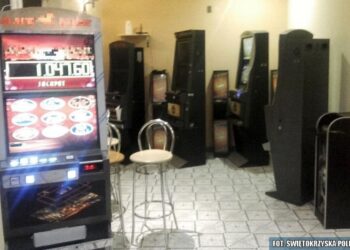 Opatów. Zlikwidowane nielegalne automaty do gier / świętokrzyska policja