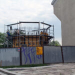 Busko-Zdrój. Budowa dzwonnicy przy kościele św. Brata Alberta / Marta Gajda / Radio Kielce