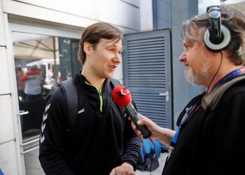 Piłkarz ręczny Vardaru Skopje Ivan Cupić w rozmowie z red. Markiem Cenderem z Radia Kielce / Jarosław Kubalski / Radio Kielce