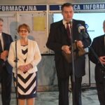 Na zdjęciu (od pewej): Krzysztof Lipiec - poseł PiS, Tomasz Miszczuk - zarząd PKP SA, Maria Zuba - posłanka PiS / Anna Głąb / Radio Kielce