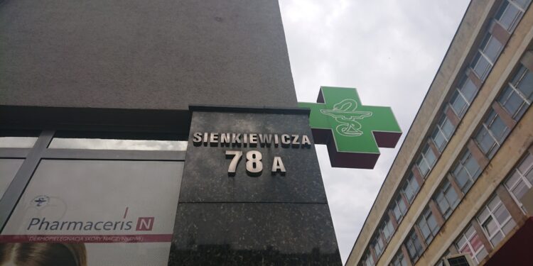 Punkt informacyjno-doradczy dla cudzoziemców mieszczący się przy ulicy Sienkiewicza 78A w Kielcach / Iwona Murawska / Radio Kielce