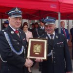 Mirzec, Gminne Święto Strażaka połączone z przekazaniem nowego wozu dla OSP. Na zdjęciu (po lewej): marszałek Andrzej Bętkowski / Anna Głąb / Radio Kielce