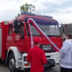 Tychów Stary. Przekazanie nowego samochodu dla OSP / Anna Głąb / Radio Kielce