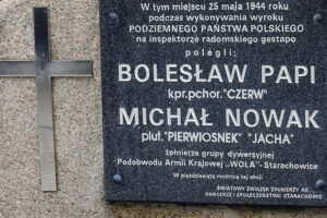 Starachowice. 75. rocznica zamachu na szefa gestapo dokonanego przez Bolesława Papiego i Michała Nowaka / Anna Głąb / Radio Kielce