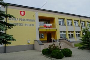 Potok Wielki. 150-lecie powstania Szkoły Podstawowej / Ewa Pociejowska - Gawęda / Radio Kielce