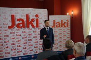 Małogoszcz. Wizyta Patryka Jakiego / Michał Kita / Radio Kielce