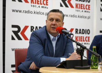 Studio Polityczne Radia Kielce. Na zdjęciu: Grzegorz Gałuszka, Polskie Stronnictwo Ludowe / Robert Felczak / Radio Kielce