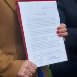 Podpisanie deklaracji świętokrzyskiej w sprawie ochrony wartości chrześcijańskich / Wiktor Dziarmaga / Radio Kielce