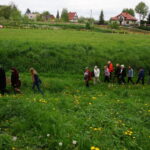 Wycieczka śladami Gustawa Herlinga-Grudzińskiego / Dorota Klusek / Radio Kielce