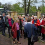 Wycieczka śladami Gustawa Herlinga-Grudzińskiego / Dorota Klusek / Radio Kielce