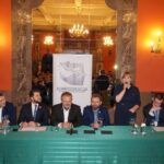 Kielce. Spotkanie członków Konfederacji KORWiN Braun Liroy Narodowcy z mieszkańcami. Na zdjęciu (od lewej): Kamil Kamiński, Ernest Michałowski, Marek Jakubiak, Piotr Liroy Marzec, Edyta Wojciechowska- Marszałek, Dawid Lewicki / Michał Kita / Radio Kielce