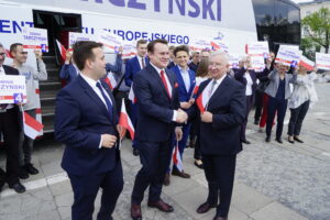 Na zdjęciu (od lewej): Dominik Tarczyński - kandydat PiS do Parlamentu Europejskiego i Krzysztof Lipiec - poseł PiS / Piotr Kwaśniewski / Radio Kielce