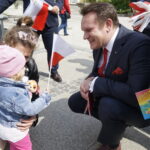 Na zdjęciu: Dominik Tarczyński - kandydat PiS do Parlamentu Europejskiego / Piotr Kwaśniewski / Radio Kielce