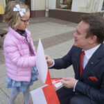 Na zdjęciu: Dominik Tarczyński - kandydat PiS do Parlamentu Europejskiego / Piotr Kwaśniewski / Radio Kielce