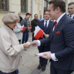 Na zdjęciu: Dominik Tarczyński - kandydat PiS do Parlamentu Europejskiego / Piotr Kwaśniewski / Radio Kielce