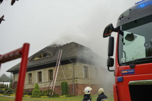 Pożar budynku "Lipowy Dwór" w Kompleksie Świętokrzyska Polana / Karol Żak / Radio Kielce