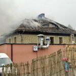 Pożar budynku "Lipowy Dwór" w Kompleksie Świętokrzyska Polana / Karol Żak / Radio Kielce