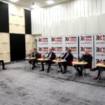 Studio Polityczne. Na zdjęciu (od lewej): Michał Kita, Dominik Tarczyński – PiS, Eligiusz Mich – PO, Bernard Antos – PSL, Paweł Kukiz – Szczuciński – Kukiz’15 i Piotr Kopacz – Nowoczesna / Karol Żak / Radio Kielce