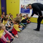 Salonik literacki w Księgarni Wesoła Ciuchcia / Piotr Kwaśniewski / Radio Kielce