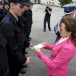 Ślubowanie nowo przyjętych policjantów / Piotr Kwaśniewski / Radio Kielce