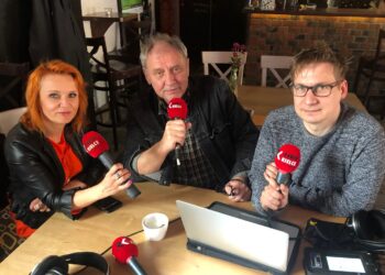 Sandomierz. Festiwalowe studio Radia Kielce. Na zdjęciu (od lewej): Grażyna Szlęzak - Wójcik, Andrzej Grabowski i Stanisław Blinstrub / Radio Kielce