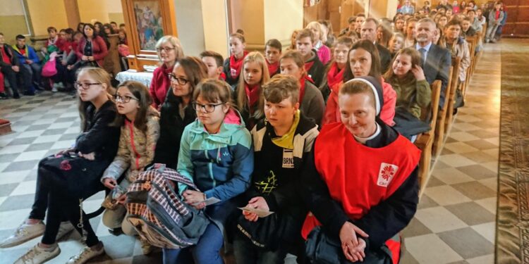 IV Diecezjalny Zjazd Szkolnych Kół Caritas / Iwona Murawska / Radio Kielce