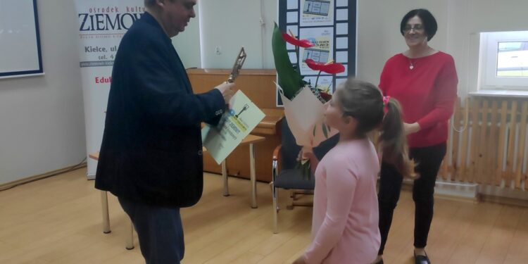 Studio Filmów Rysunkowych w Bielsku Białej zostało uhonorowane statuetką „Filmowego Ziemowita”. Nagrodę odebrał dyrektor studia Andrzej Orzechowski / Izabela Mortas / Radio Kielce